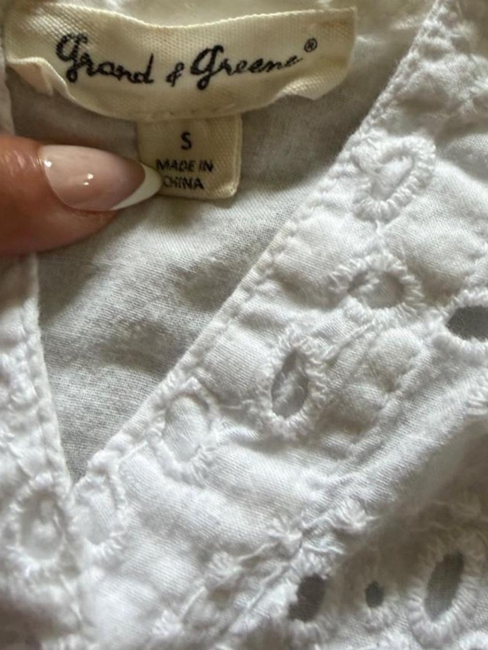 White Button-Front Blouse - Picture 4 of 5